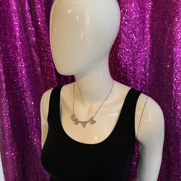 LOVE necklace - Picture 4 of 5